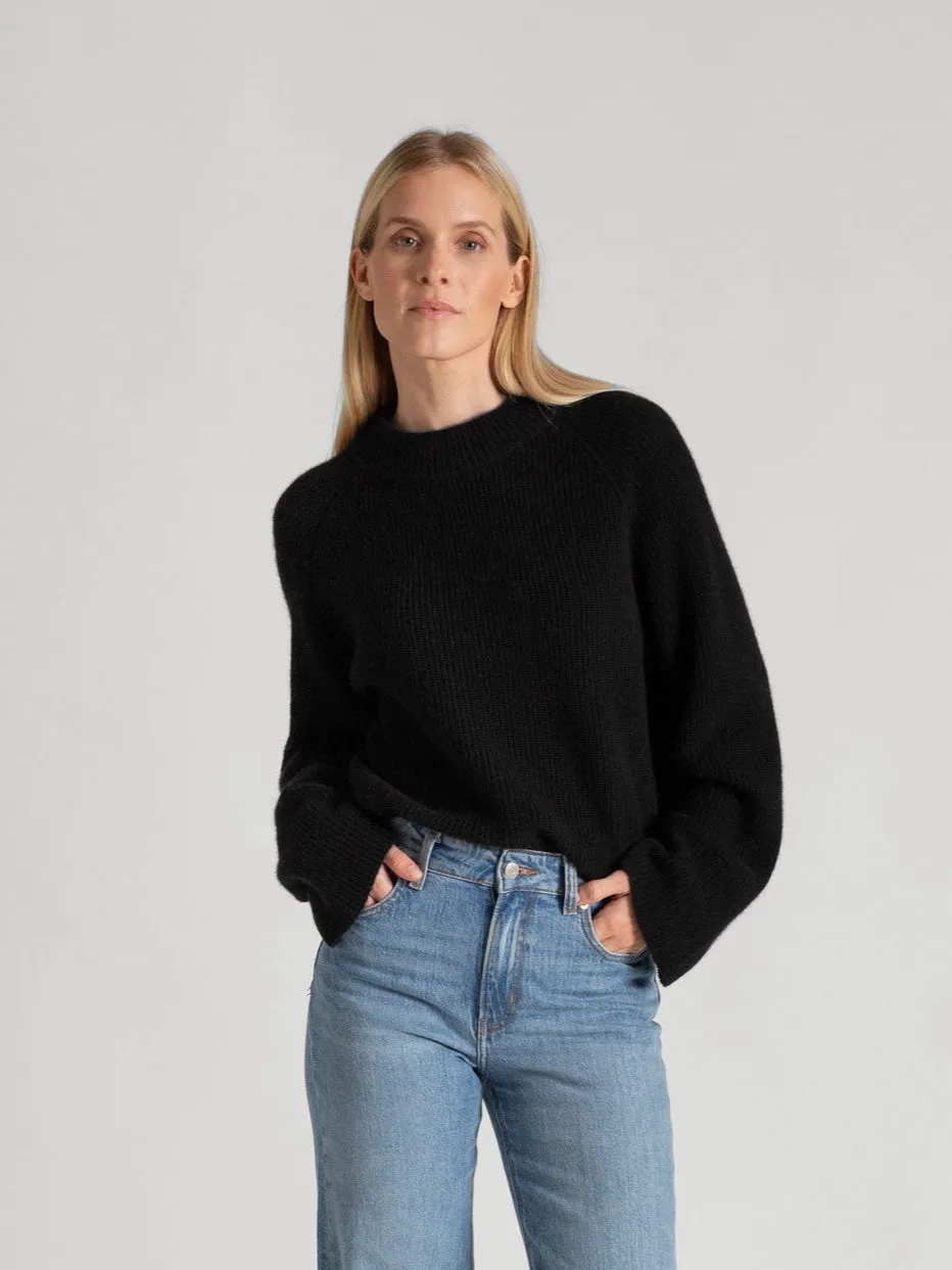 Cashmere sweater "Idun" - black