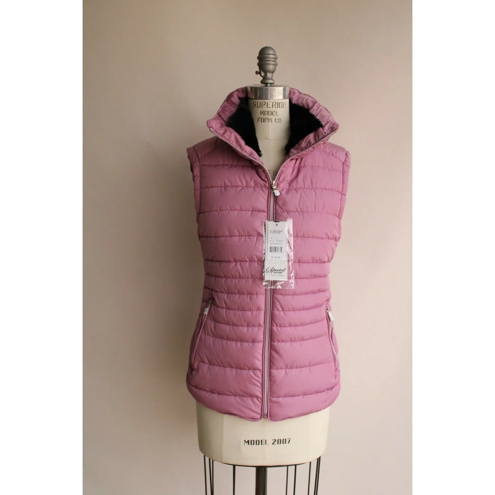 Special One Quilted down vest, size Large