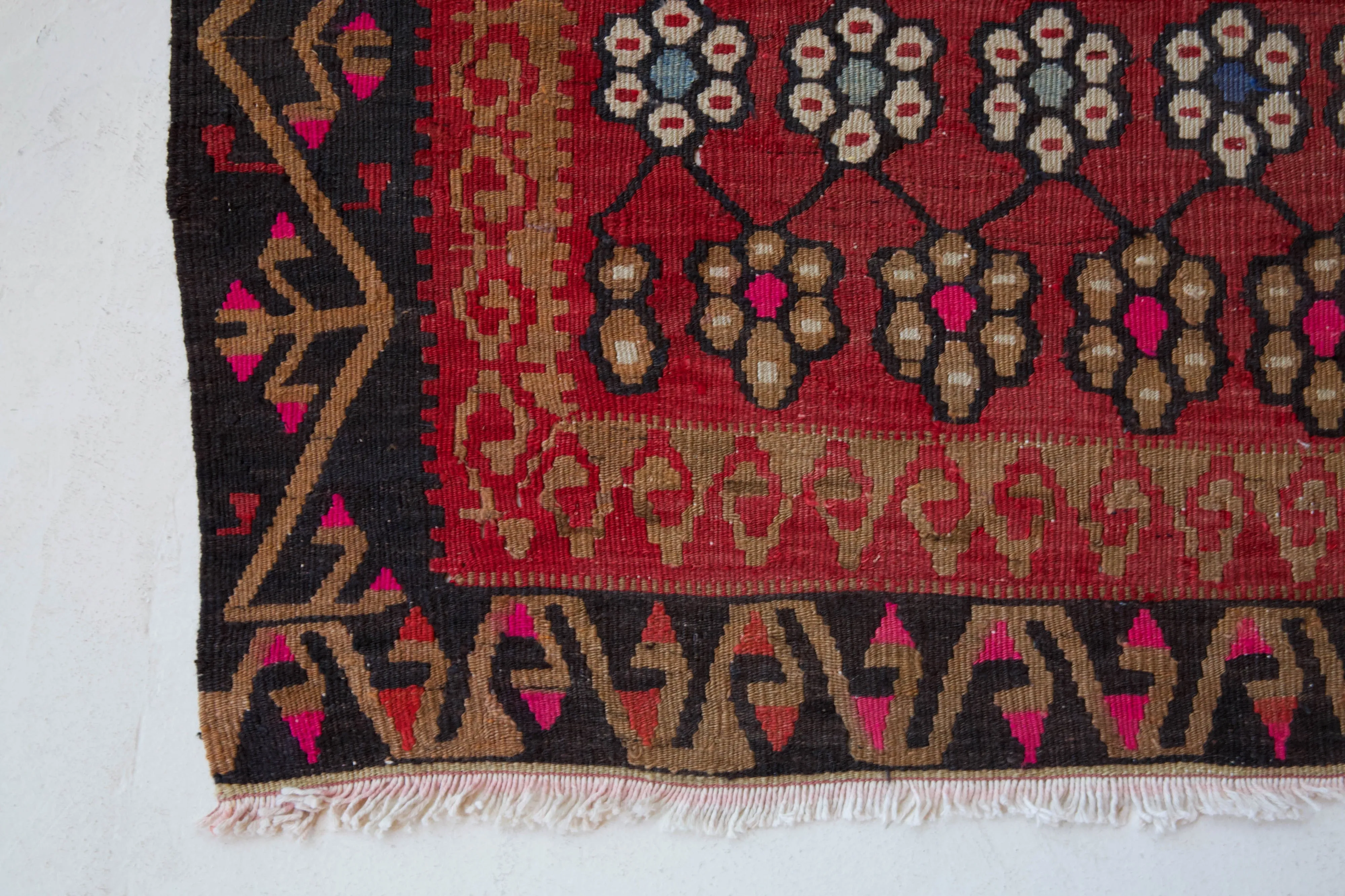 Vintage Kayseri Avsar Kilim Rug 3'5"x4'8"